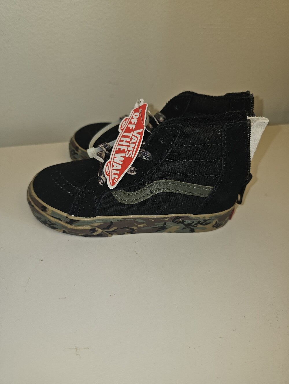 NWT | 7 Kids | Vans | Black Camo Dinosaur Sk8-Hi Zip High Top Sneakers